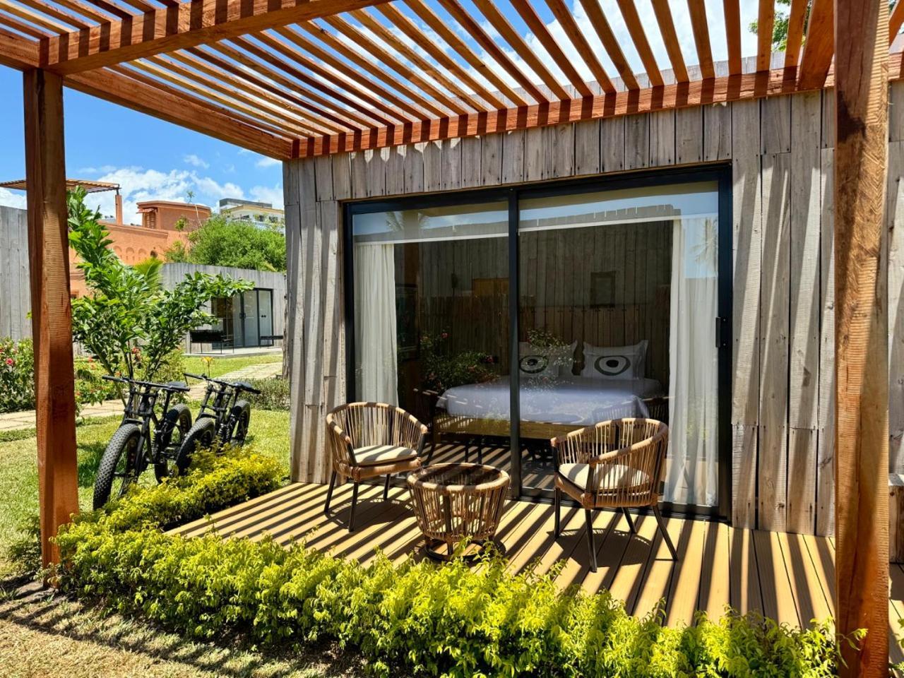 Lalagalu - Beachfront Ecocabins Diani Beach Dış mekan fotoğraf