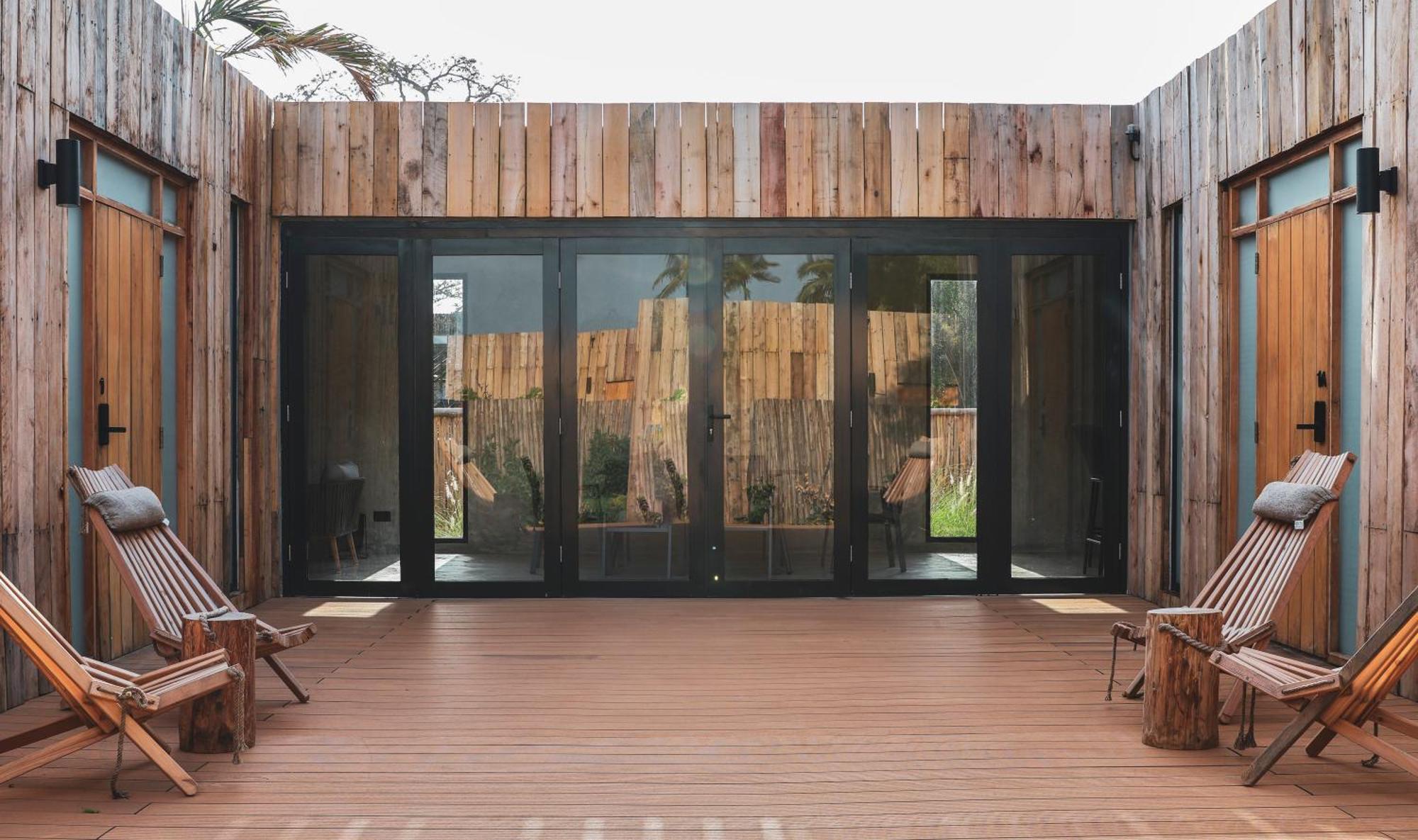 Lalagalu - Beachfront Ecocabins Diani Beach Dış mekan fotoğraf