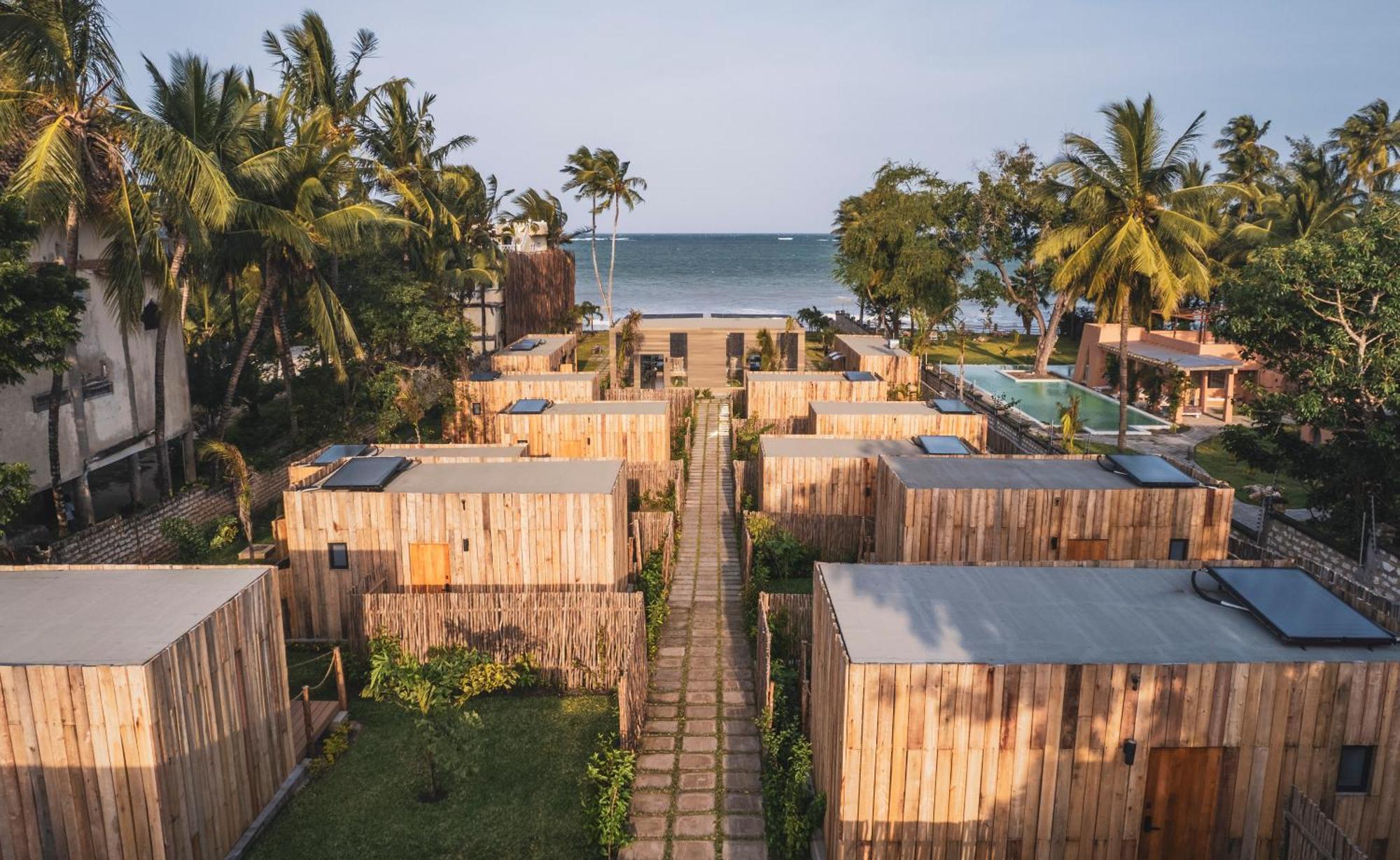 Lalagalu - Beachfront Ecocabins Diani Beach Dış mekan fotoğraf