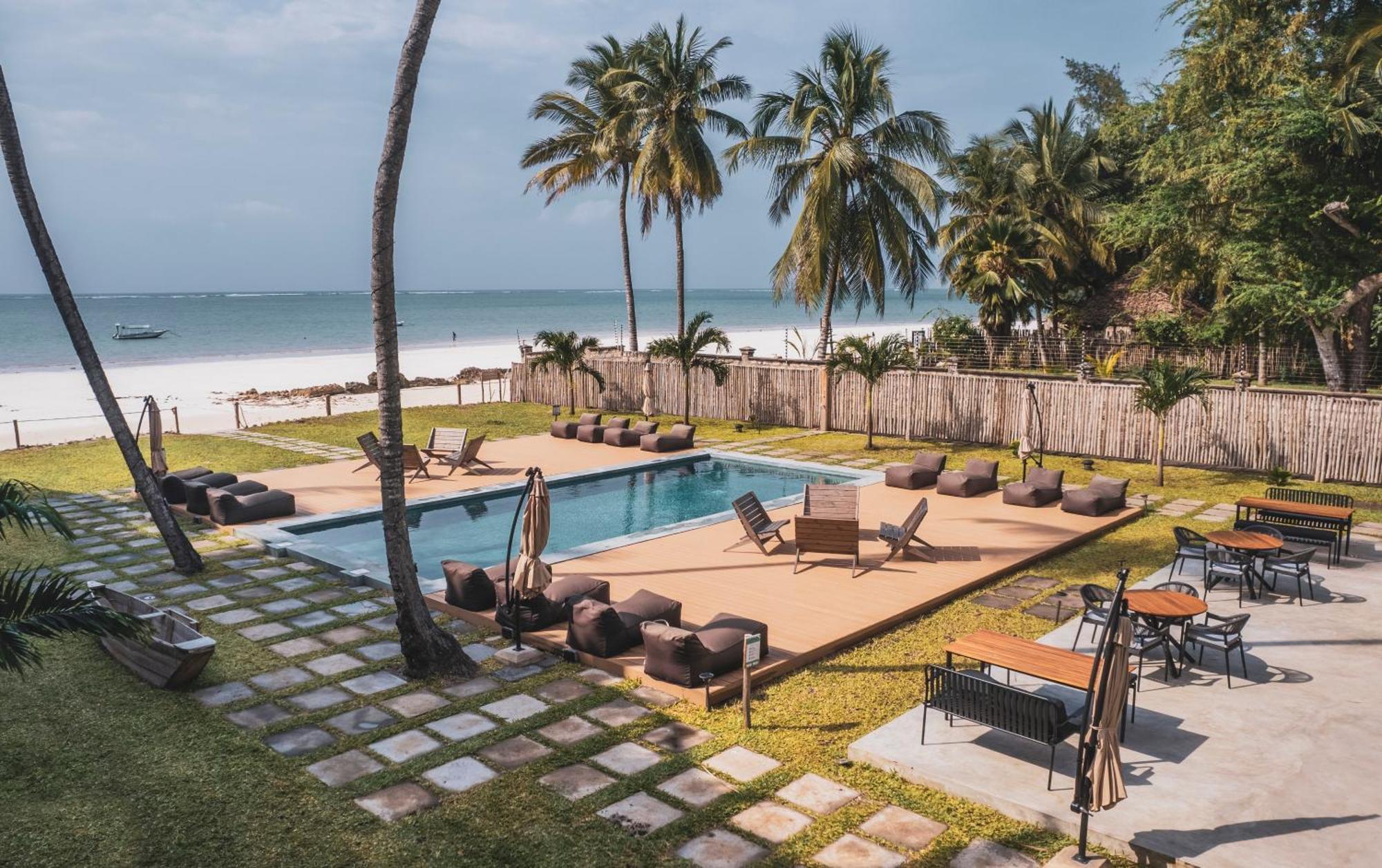 Lalagalu - Beachfront Ecocabins Diani Beach Dış mekan fotoğraf